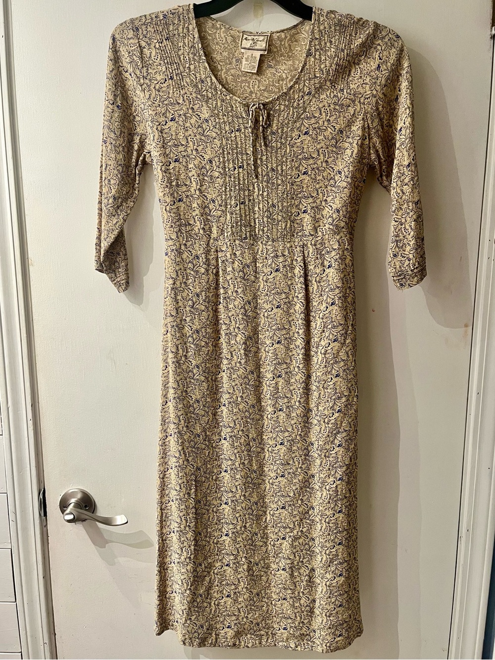 April Cornell Vintage Cottage-core Beige Floral Midi Dress with Blue Accents
